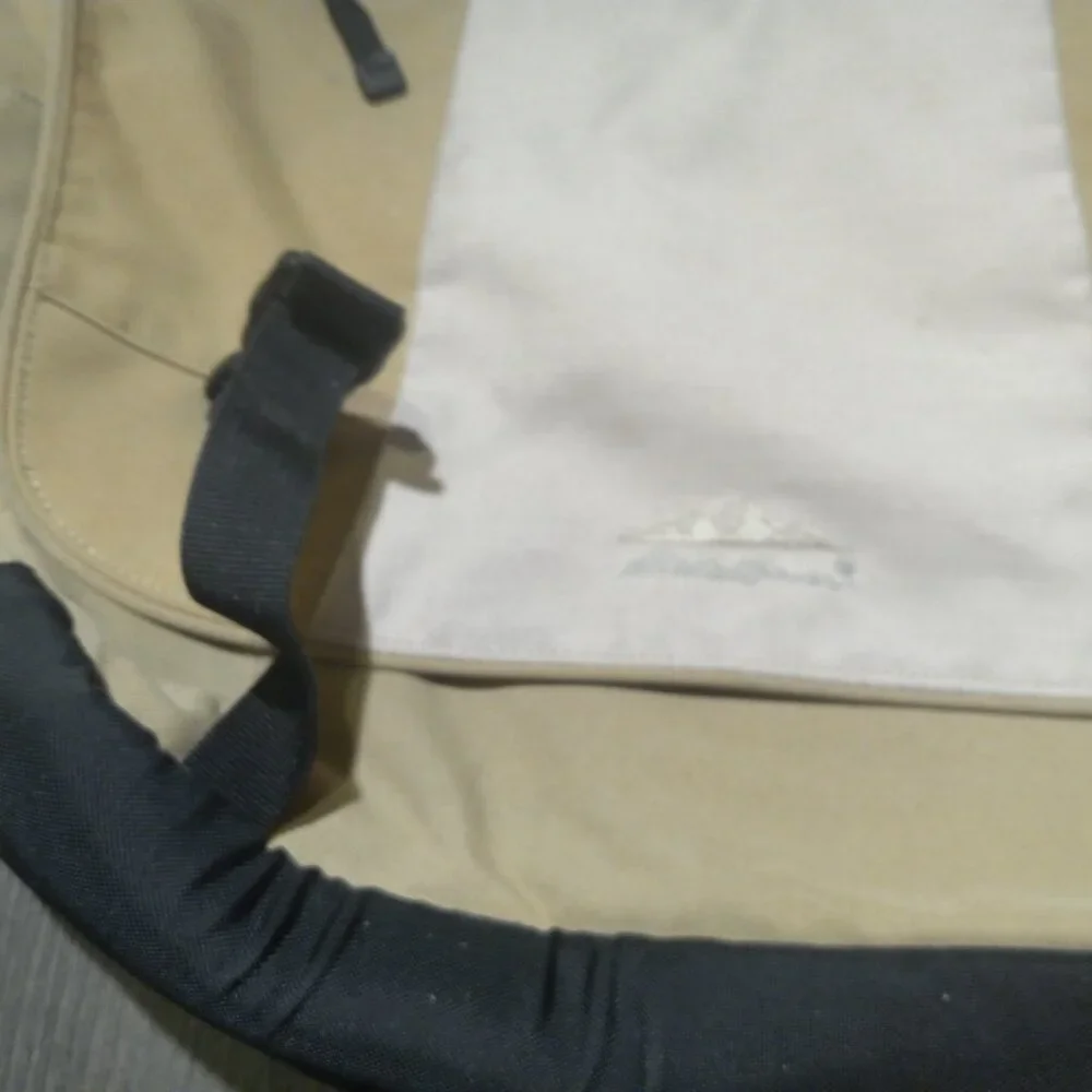 Eddie Bauer Messenger Laptop Travel Bag Beige